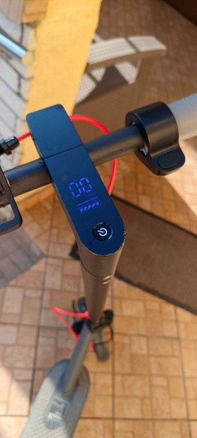 Xiaomi Mi 1S] Elektromos Roller - Kit�n� �llapotban, keveset haszn�lt!